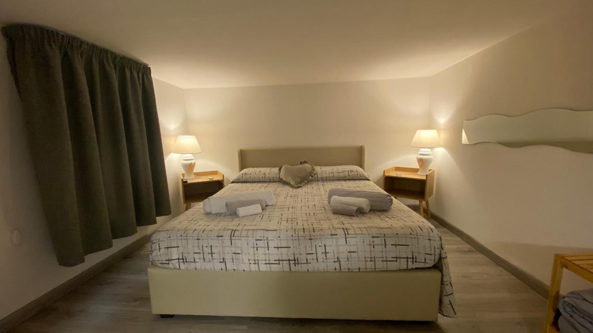Sweet Home Apartment City Center Катания Екстериор снимка